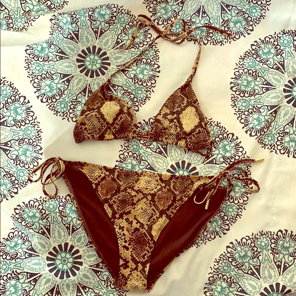 Apple Bottoms bikini top and bottom